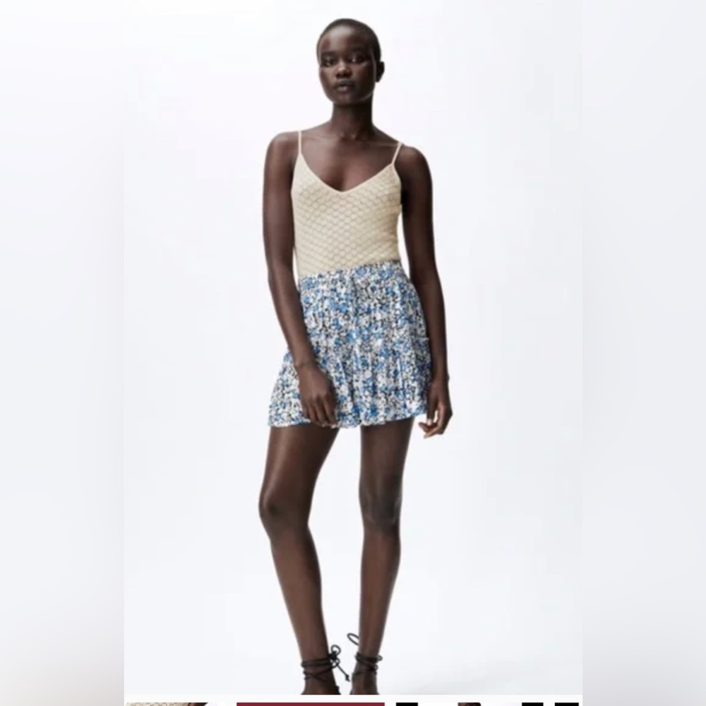 Zara Floral Print Mini Skort in Blue/White - S
